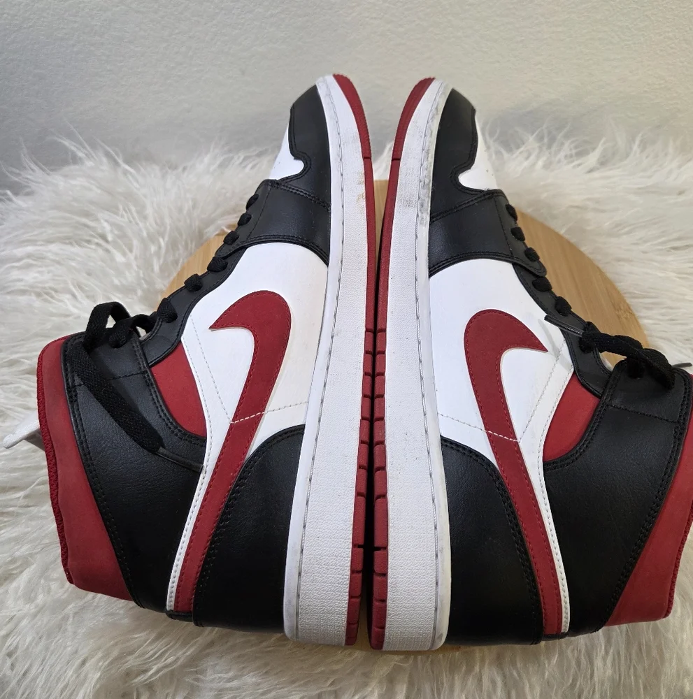 NIKE Air Jordan 1 Mid Bred Gym Red Black White Lace Up Sneakers 554724-122